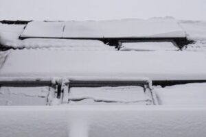 Sneeuw op je zonnepanelen? Dit kun je eraan doen! (of niet) 